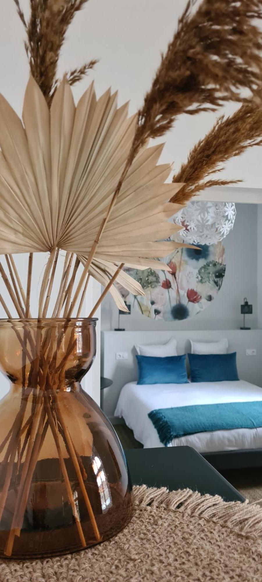 Bed and Breakfast Confidences Escale A Brissac Exterior foto