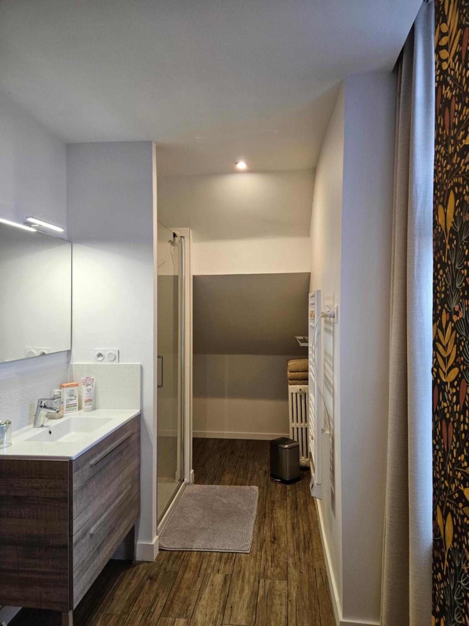 Bed and Breakfast Confidences Escale A Brissac Exterior foto