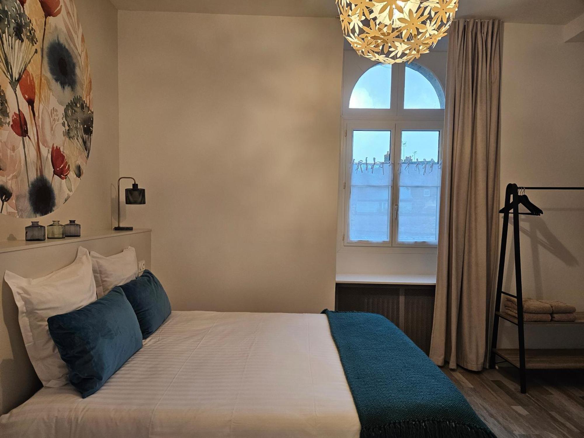 Bed and Breakfast Confidences Escale A Brissac Exterior foto
